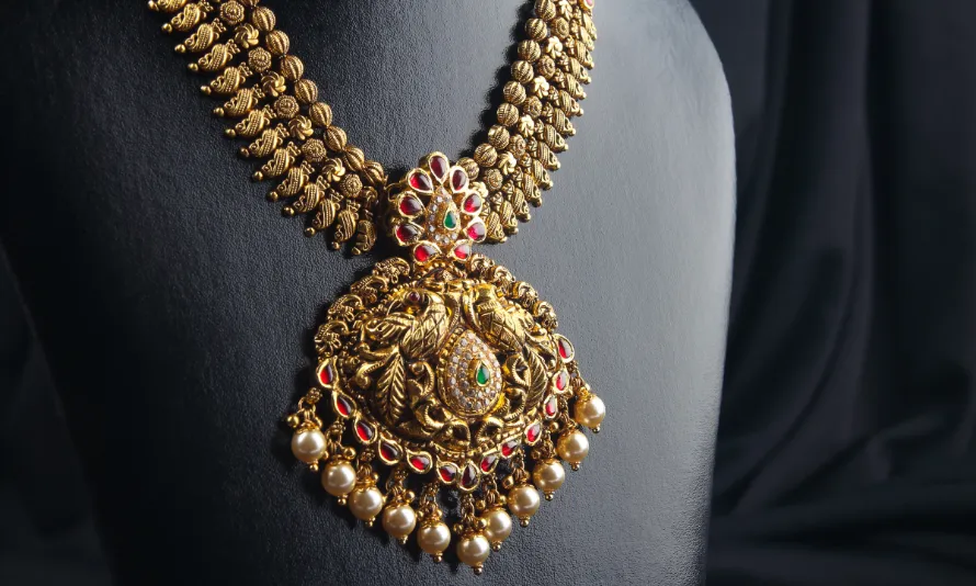 Antique gold necklace