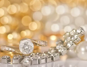 White gold vs yellow gold